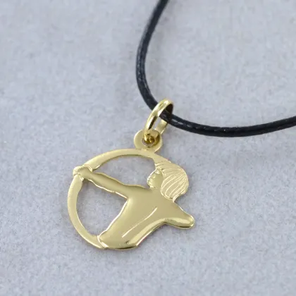 Zdjęcie Złota zawieszka z zodiakalnym Strzelcem