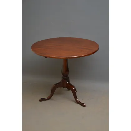 Zdjęcie Gregoriański, mahoniowy, cokołowy stół, z uchylnym, jednoczęściowym okrągłym blatem