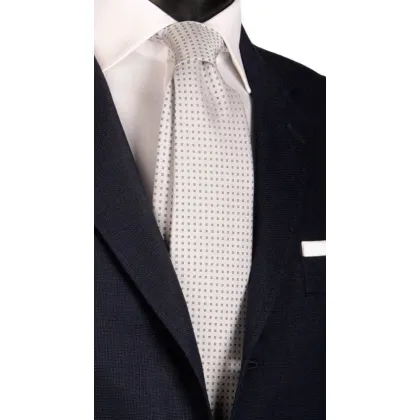 Zdjęcie Wyjątkowy krawat jedwabny w kolorze białym
