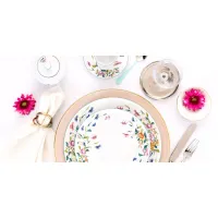 Picture A tasteful set of porcelain tableware for 12 people, 68 pieces. - Porcelain
