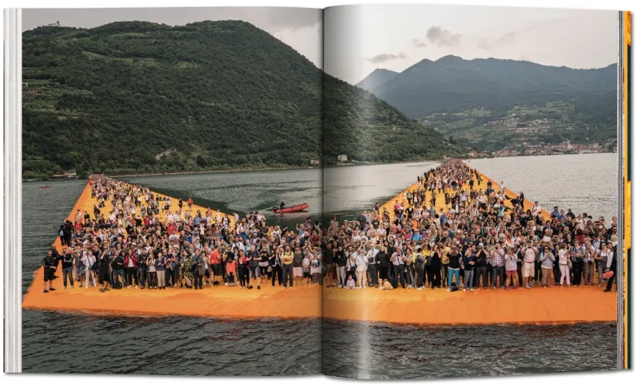 obrazek 8 Książka Christo and Jeanne-Claude. The Floating Piers - Taschen