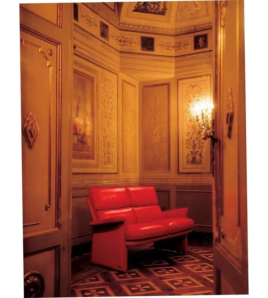 obrazek 2 Piękna stylowa skórzana sofa do wyjątkowego apartamentu – Mascheroni