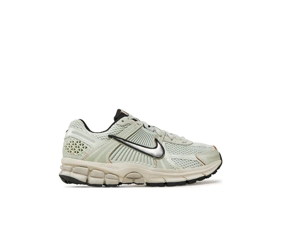 obrazek 1 Nike Sneakersy Zoom Vomero 5 FN6742 001 Zielony