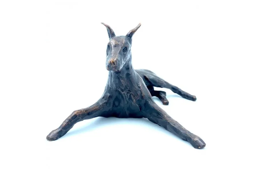 obrazek 3 Nietuzinkowa figurka z brązu "Doberman" - cudowny pomysł na upominek