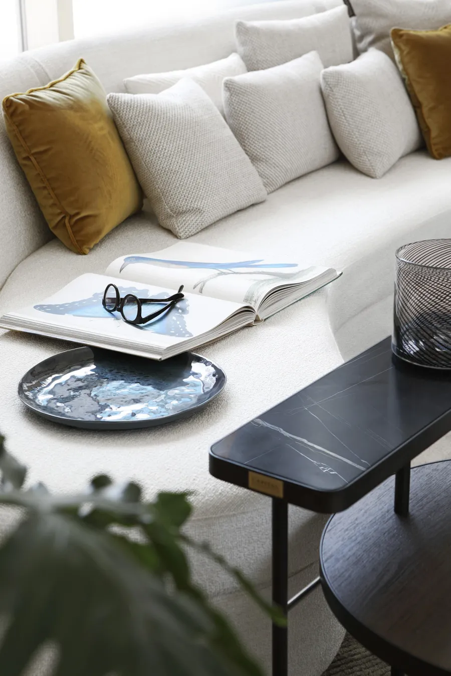 obrazek 3 Wspaniały włoski stolik serwisowy do salonu - styl modernistyczny