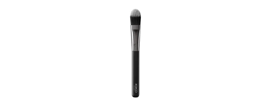 obrazek 1 KIKO Milano Face 3 Flat Foundation Brush Pędzelek do podkładu 1 szt.