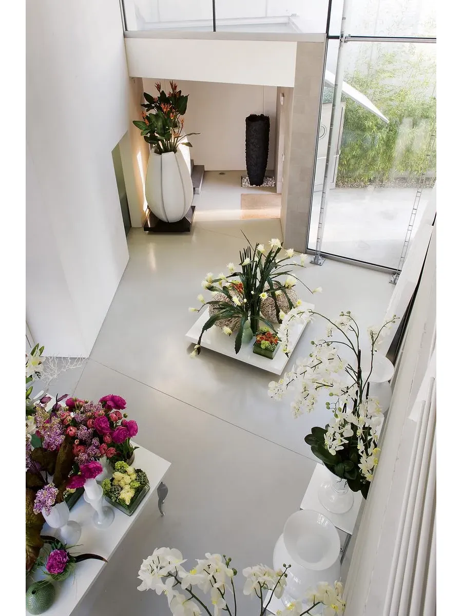 obrazek 5 Wielki wazon w kolorze złota do eleganckiego apartamentu