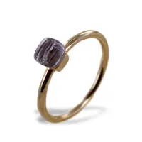 Picture Gold ring with faceted lilac quartz