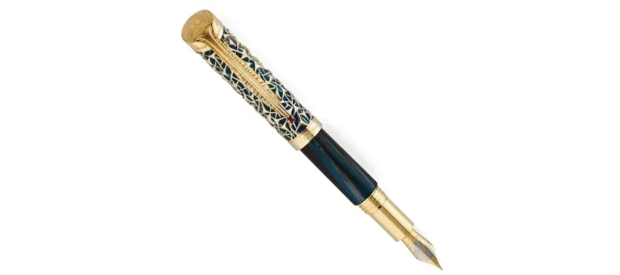 picture 5 Extravagant Golden Fountain Pen with Diamonds - The Brain Montegrappa