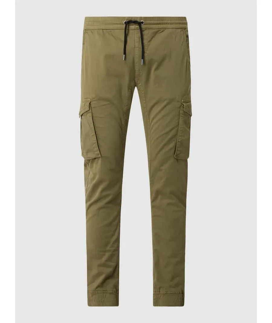 obrazek 1 Alpha Industries Joggery 116202 Zielony Tapered Fit