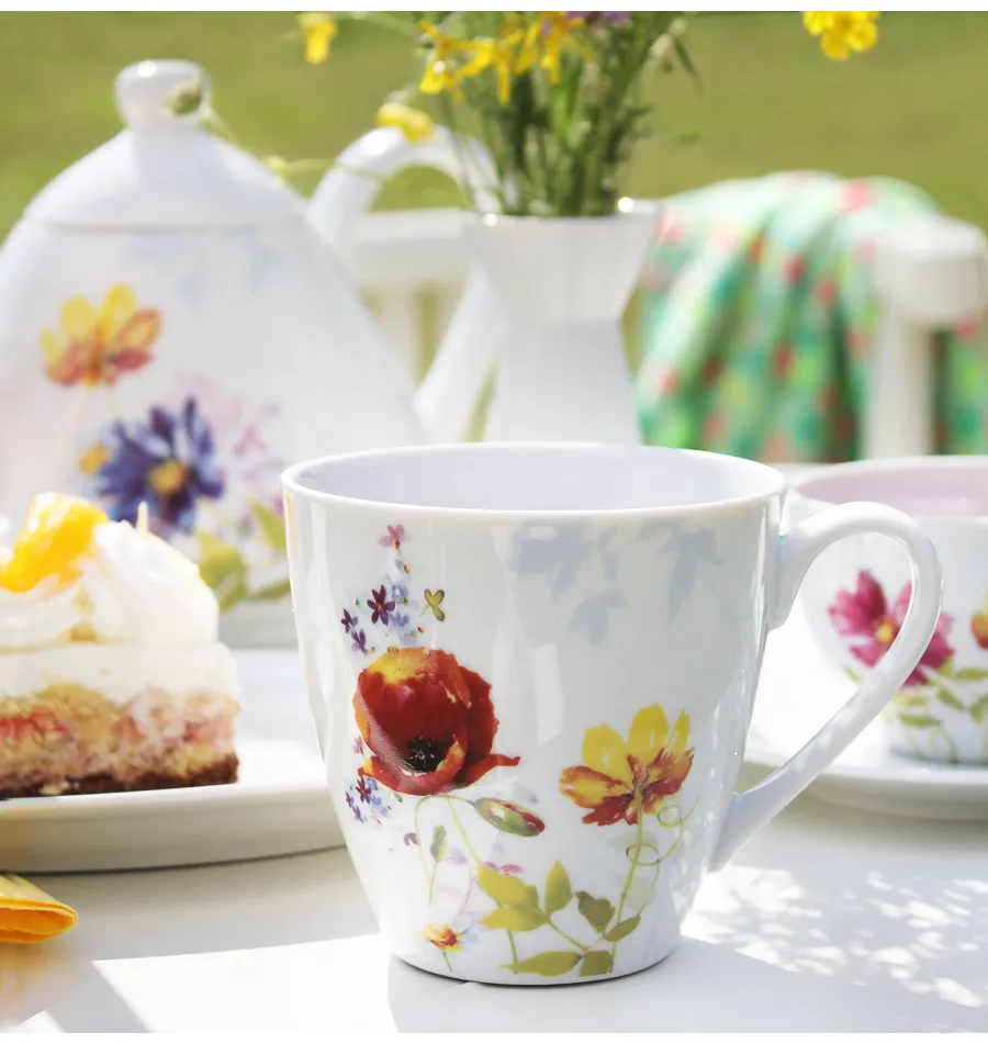 obrazek 2 Elegancki zestaw dwóch kubków z porcelany zdobionych pięknym kwiatowym ornamentem - Leander