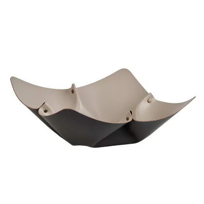 Zdjęcie Niepowtarzalna misa na owoce Ø45 cm w kształcie kwiatu w kolorze czekoladowym