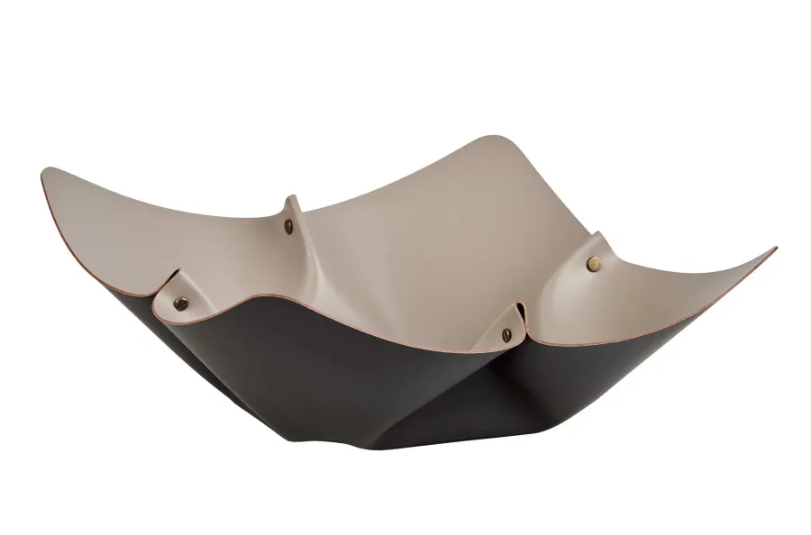 obrazek 1 Niepowtarzalna misa na owoce Ø45 cm w kształcie kwiatu w kolorze czekoladowym