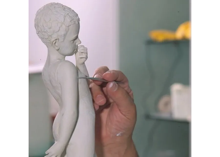 obrazek 3 Dziewczynka na białym foteliku - Sibania