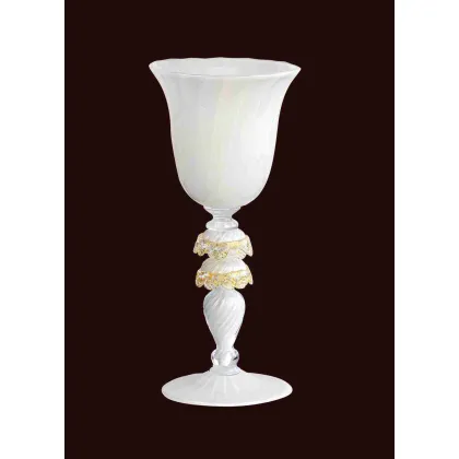 Zdjęcie Elegancki kielich ze szkła Murano z białego złota
