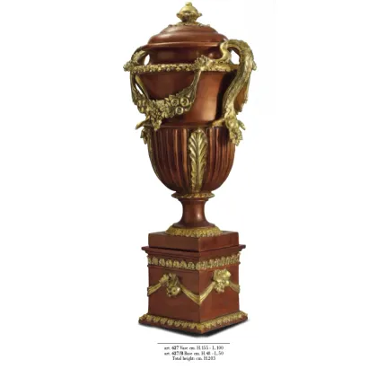 Zdjęcie Bogato zdobiona brązowa waza 627 ze złotymi ornamentami