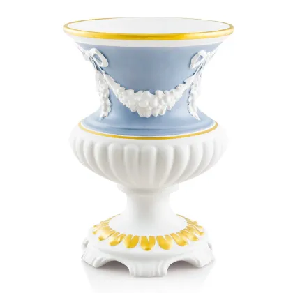 Picture Stylish ceramic vase with gold accents – Ahura