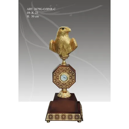 Zdjęcie Pozłacane popiersie orła z zegarem