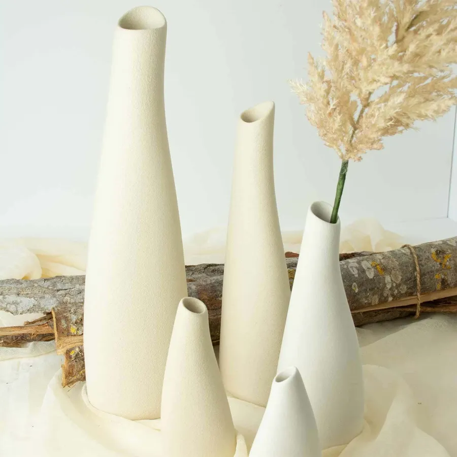 obrazek 11 Ceramiczny wazon butelkowy 13x9x48 cm
