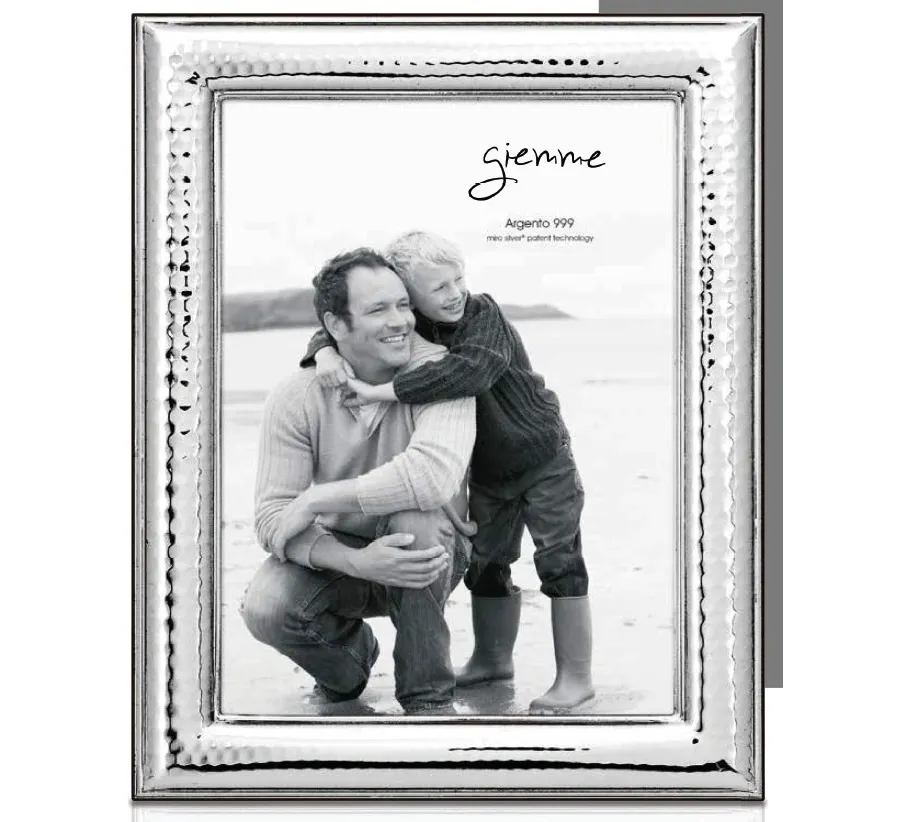picture 1 Exclusive silver photo frame 15x20 cm with characteristic decoration