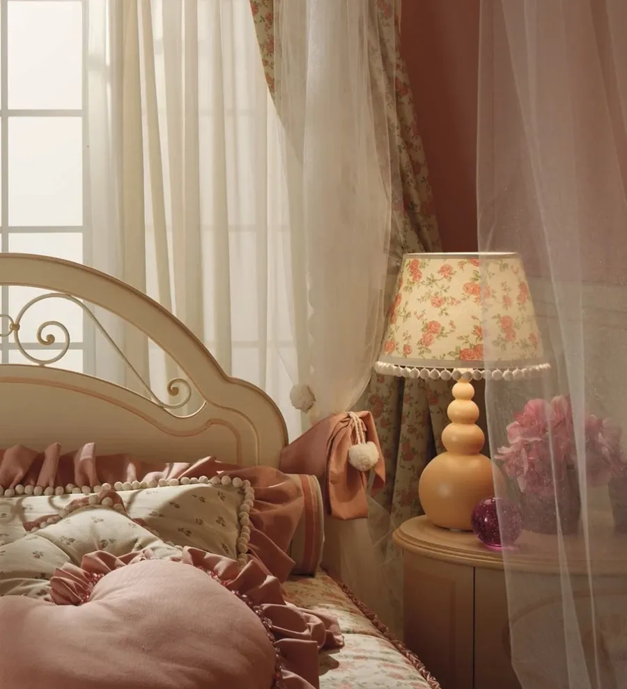 picture 6 Elegant and classic kid room for a girl - Ebanisteria Bacci