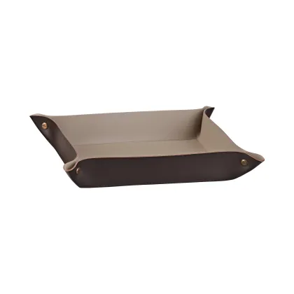 Zdjęcie Stylowa tacka na drobiazgi w kolorze czekoladowym wykonana ze skóry