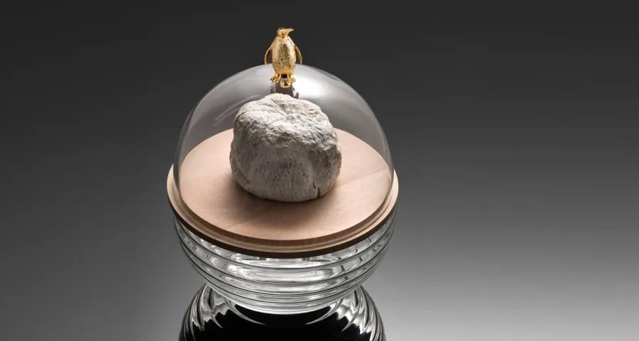 picture 2 Stylish round cutting board made of beech wood - IVV