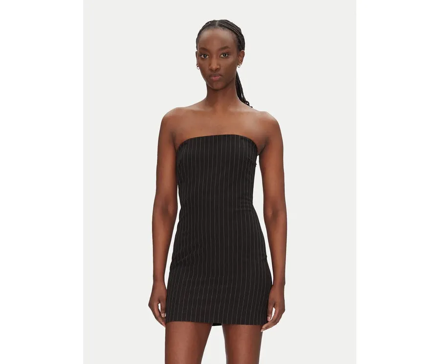 obrazek 1 Patrizia Pepe Sukienka koktajlowa 8A1342/A457-F1OO Czarny Slim Fit