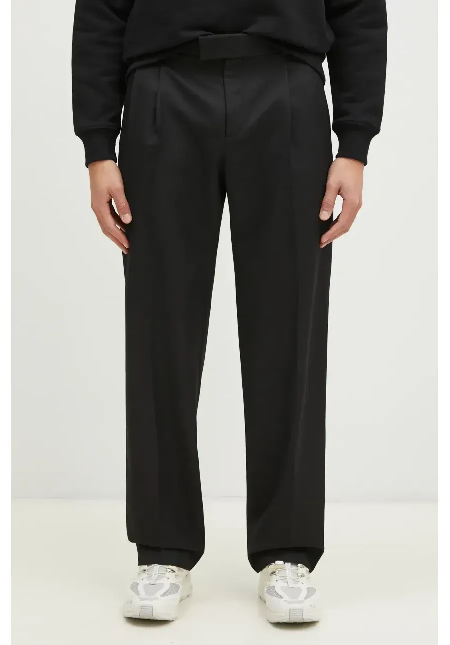 obrazek 1 Drôle de Monsieur spodnie z domieszką wełny Le Pantalon Golfeur kolor czarny proste PERM-BP165-PL127-BL
