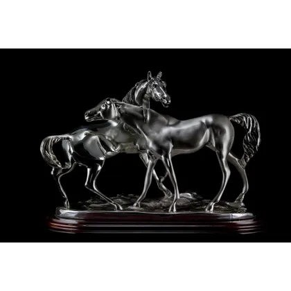 Picture A luxurious figure of two horses in love