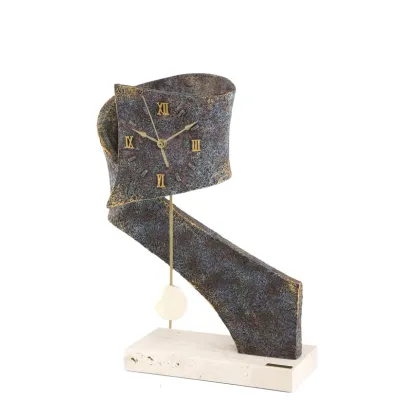 Zdjęcie Wyszukany zegar kwarcowy z wahadłem