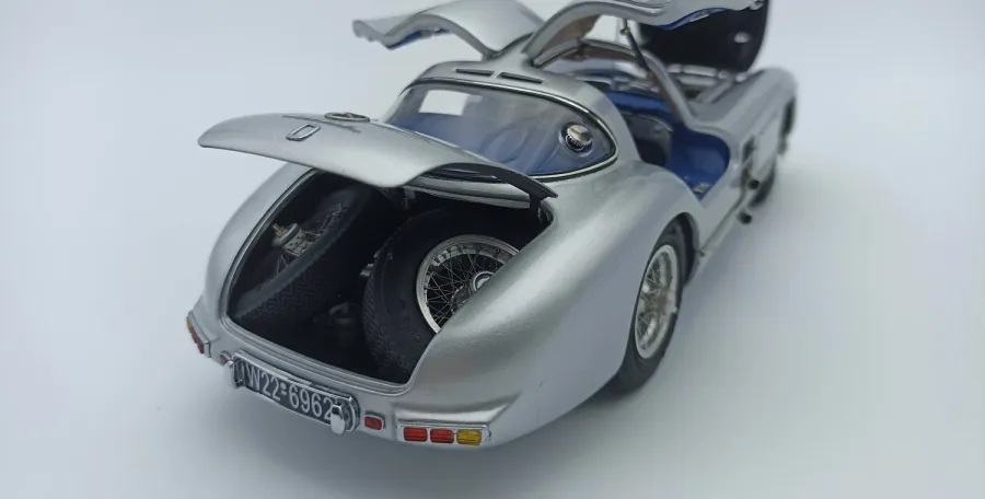 obrazek 7 Replika Mercedes-Benz 300 SLR Coupé, 1955 dla fana motoryzacji