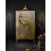 Picture A unique wardrobe finished with Paw gold