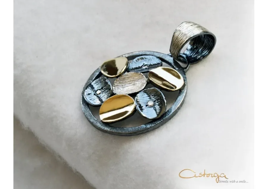picture 2 Original silver and gold pendant