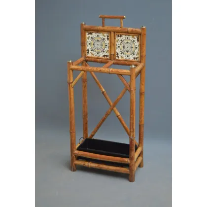 Zdjęcie Atrakcyjny, antyczny stojak na parasol bambusowy późno w stylu wiktoriańskim