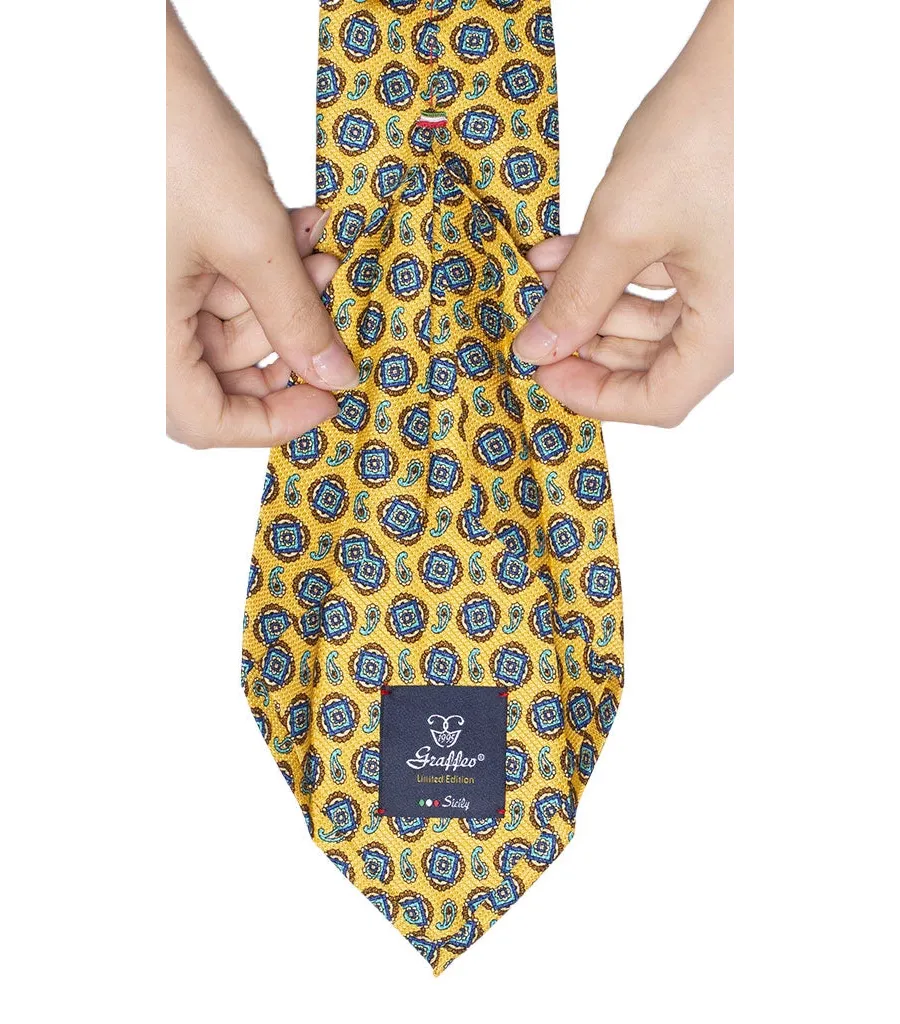 obrazek 2 Elegancki, żółty krawat z nadrukowanym wzorem paisley