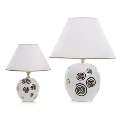 Zdjęcie Porcelanowa lampa nocna ze zdobieniem dwukolorowych spirali i kół