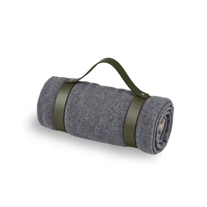 Zdjęcie Ciemnooliwkowy skórzany pas do koca