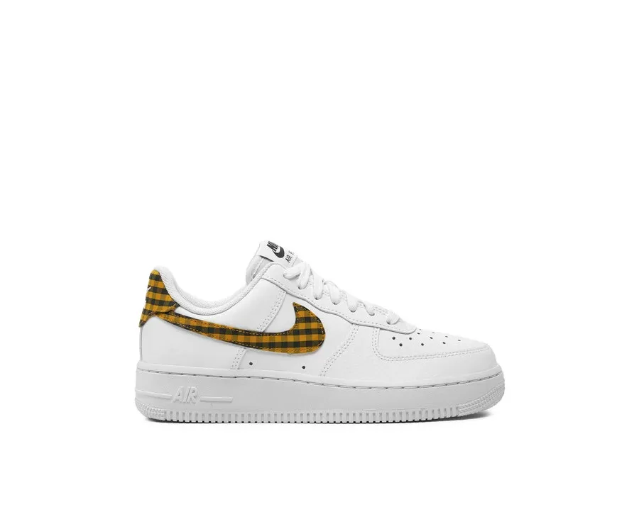 obrazek 1 Nike Sneakersy Air Force 1 07' Ess Trend DZ2784 102 Biały