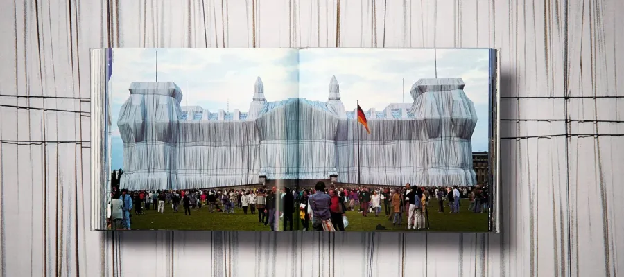 obrazek 17 Książka Christo and Jeanne-Claude. Wrapped Reichstag, Berlin, 1971–1995 - Taschen