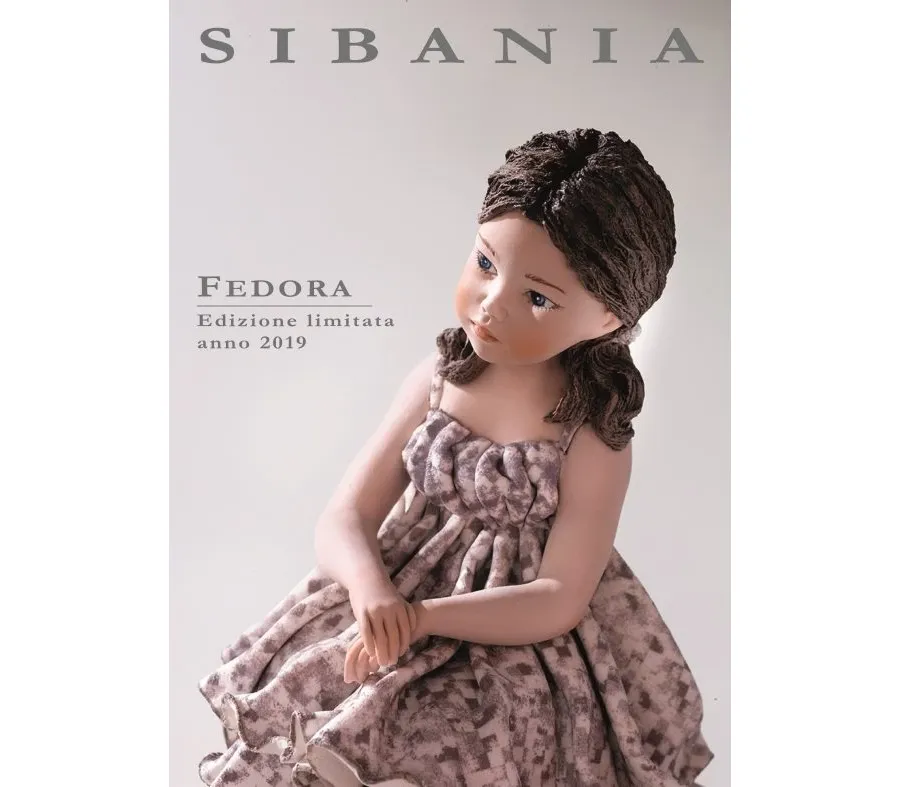 obrazek 2 Figurka porcelanowa dziewczyny o imieniu Fedora - Sibania