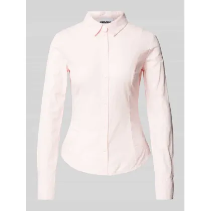 Zdjęcie Bluzka o kroju slim fit z listwą guzikową na całej długości