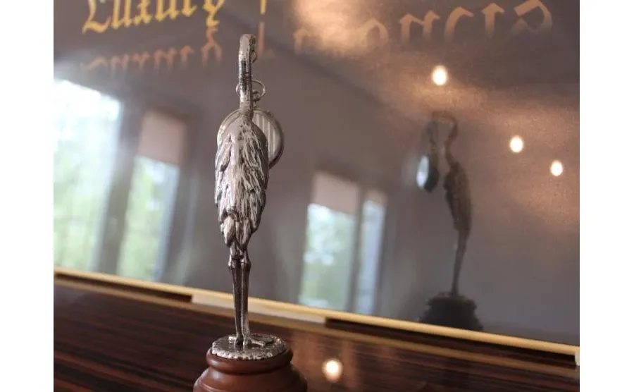 obrazek 7 Piękny zegar do biura lub gabinetu z figurą żurawia