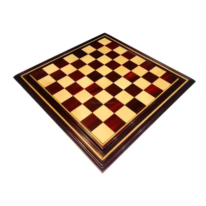 Zdjęcie Stylowa plansza do królewskiej gry z naturalnym wykończeniem Glossy & Matt - The Chess Empire