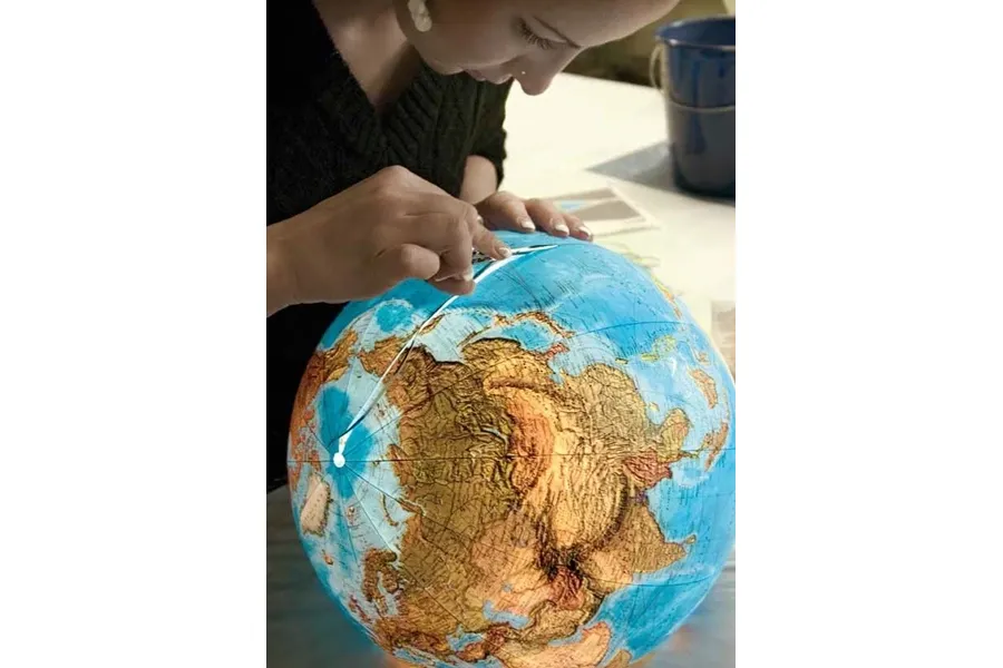 picture 2 The voyages of Columbus Globe