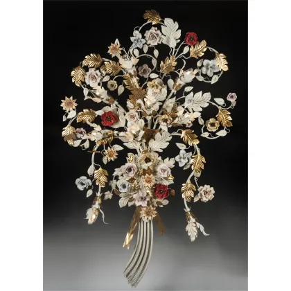 Zdjęcie Wyjątkowy włoski kinkiet z dekoracją kwiatową