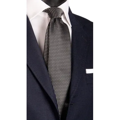 Zdjęcie Piękny krawat jedwabny na różnorodne spotkania