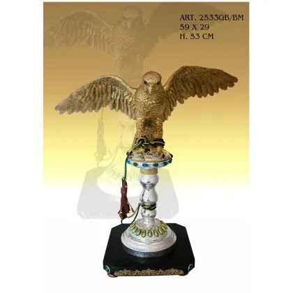 Zdjęcie Genialna figura orła włoskiego producenta