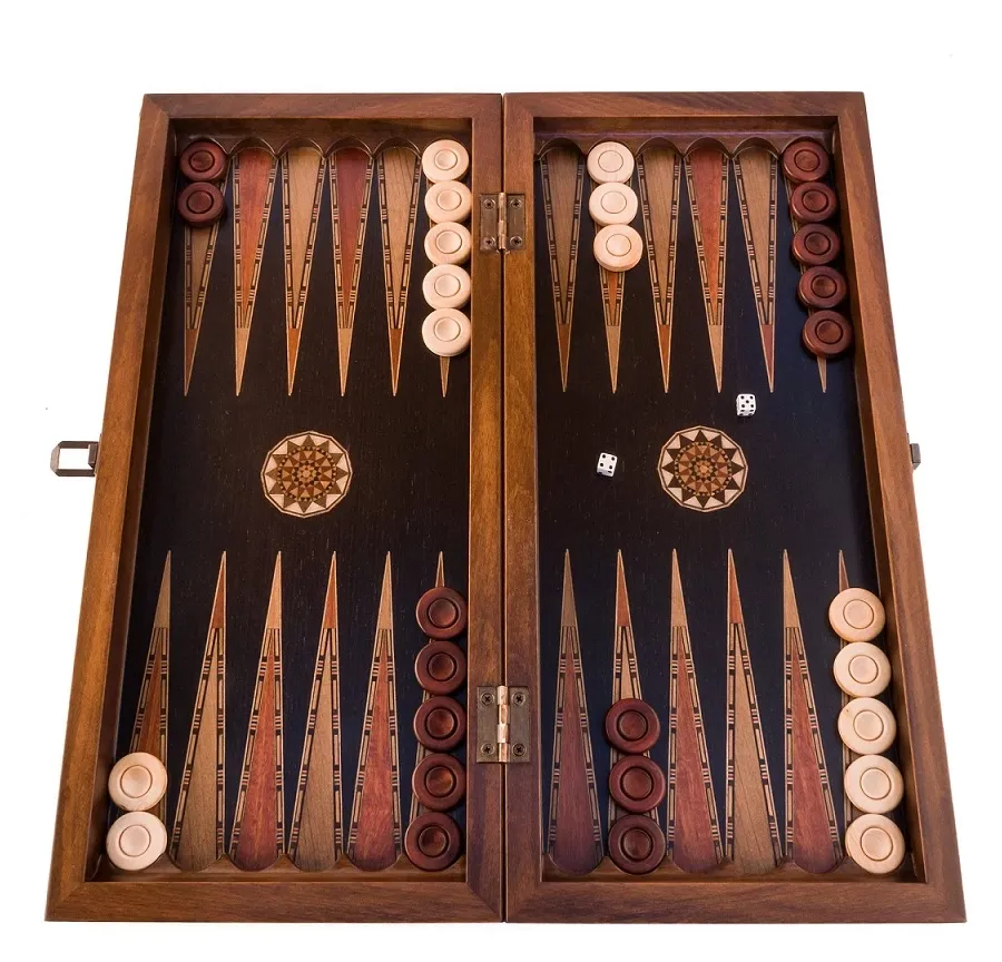 obrazek 2 Gra backgammon wykonana z drewna - Helena Woodart