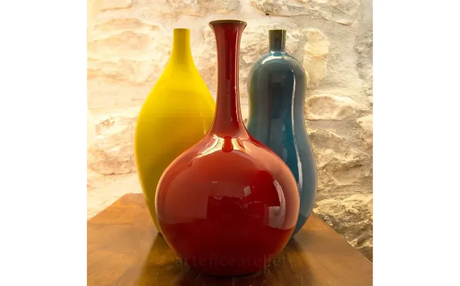 obrazek 2 Wyjątkowy ceramiczny wazon w kształcie butli